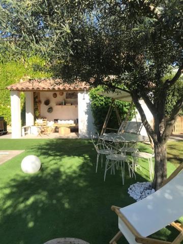 La Maison 1440 LʼIsle-sur-la-Sorgue Zewnętrze zdjęcie